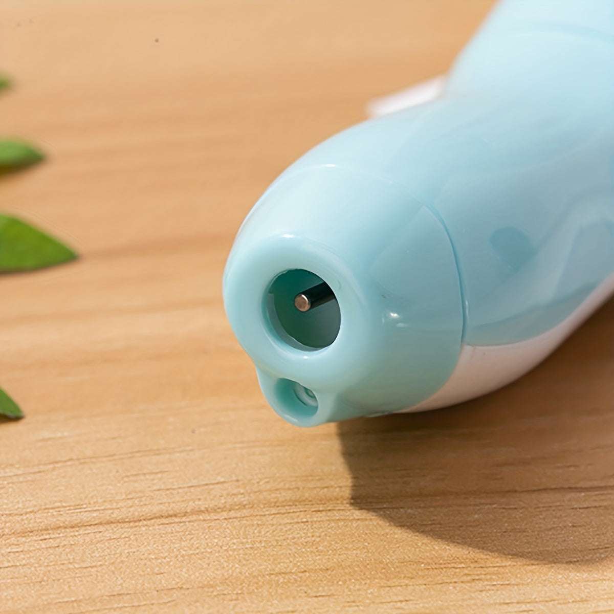 Electric Nail Sharpener Set for Kids – Safe & Painless Battery-Powered Nail Trimmer with LED Light (Pink/Blue, AA Batteries Not Included)